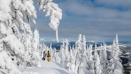 Stones Throw #24 in Sun Peaks (Brit Kolumbia)