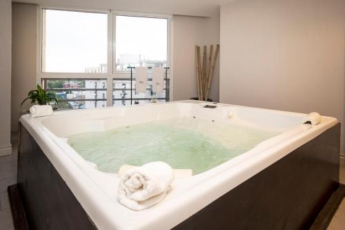 Hot tub, Visit Hotel & Apart in San Luis