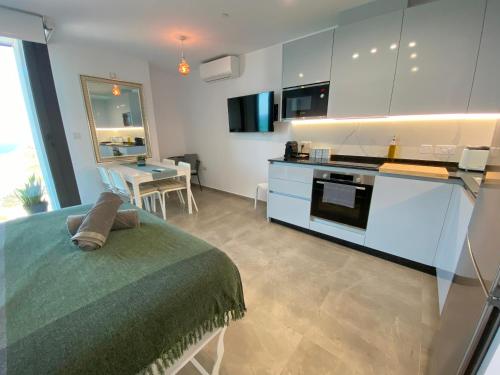 NEW Luxury Sunrise Oceanview Aparthotel in Gibraltar