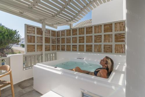 Orama Suites Milos 2