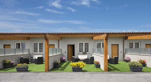 Instalaciones, Simon Hotel in Pomezia