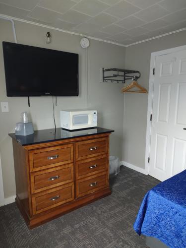 Maine Coast Inn - image 6