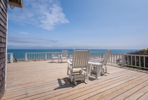 OCEANFRONT Classic beach cottage on Spring Hill Beach with great views and AC - image 8