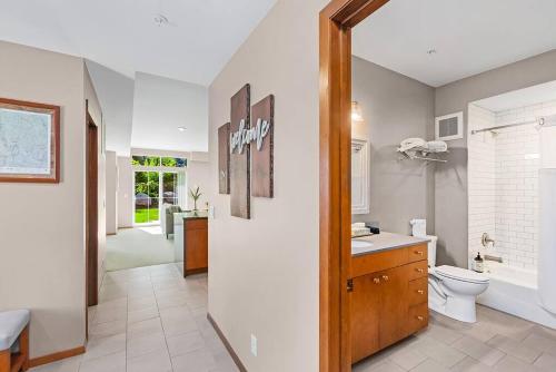 Romanna's all-season getaway at Icicle Village with pool and hot tub detail