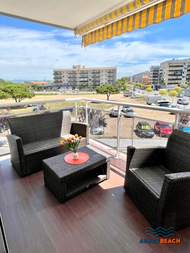 APARTBEACH EUROPEOS JUNTO PLAYA CLIMATIZADO CON GRAN TERRAZA y MUY LUMINOSO