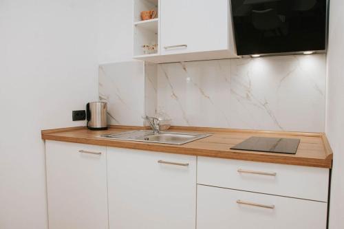 Apartmaji URŠIČ (Apartmaji URSIC) in 科巴里德 