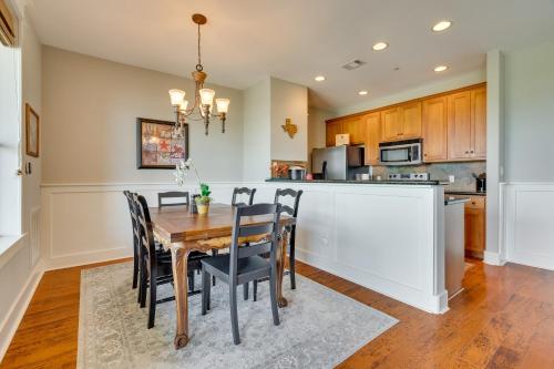 Jonestown Condo on Lake Travis with Community Pool! in Jonestown, USA