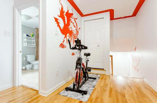 Private 3 bedrooms, Free parking, Private bathroom in Lower Sackville