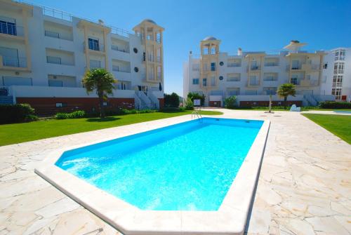 Marina - 3 bedroom sea view apartment in complex with pools