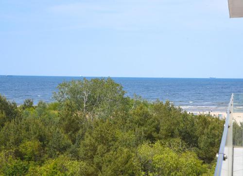 Apartment with Partial Sea View image 1