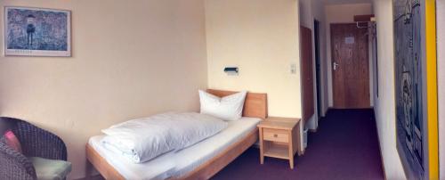 1 twin bed