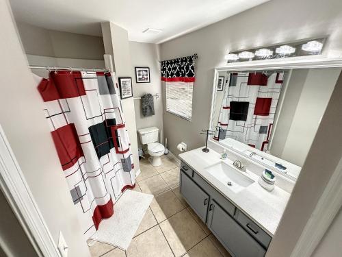 3Bed house pool hot tub game room 4 m Disney – Orlando, FL