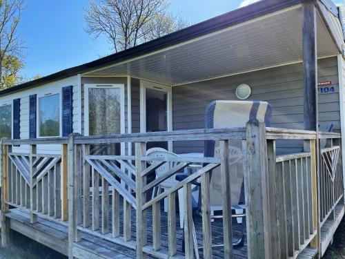 Bungalow confortable à Argences-en-Aubrac avec piscine gîte à louer Cantoin