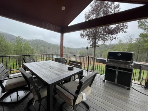 Nature Lovers' Dream - Diamond Bear Home in Tellico Plains