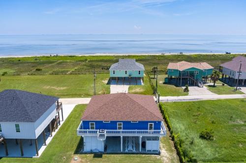 Havana Blue home in Crystal Beach, USA