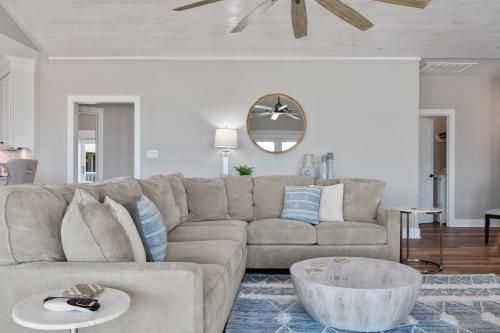 Havana Blue home in Crystal Beach, USA