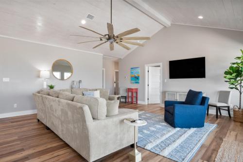 Havana Blue home in Crystal Beach, USA