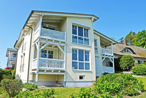 Ferienwohnung mit Balkon 500 m bis zum Strand VB