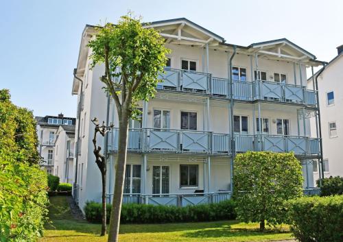 Ferienwohnung mit Balkon 500 m bis zum Strand VB