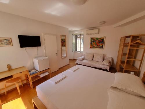 Malena Palace Experience, Split (photo 8)