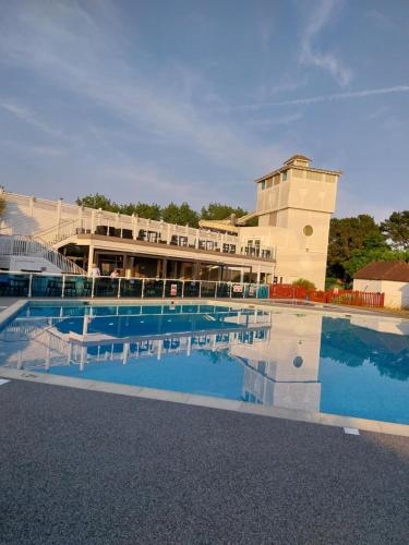 Family breaks at Rockley Park with Prosecco and a box of chocolates on arrival