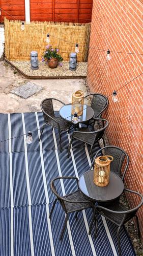 Huge Weekly & Monthly Savings - Free Parking - Wi-Fi & Netflix, Wolverhampton (foto 10)