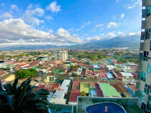 Cozy & Modern - Near the Airport in San Jose