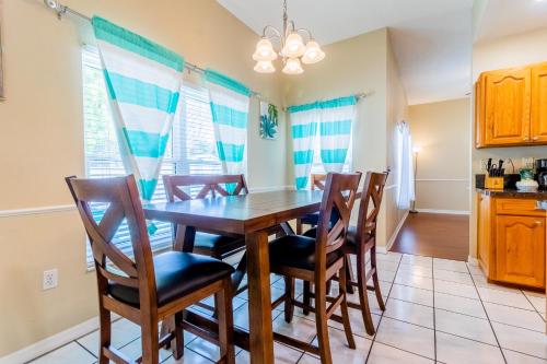 Huge Home in Palm Harbor with Pool and Jacuuzi in Palm Harbor, USA