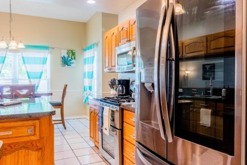 Huge Home in Palm Harbor with Pool and Jacuuzi in Palm Harbor, USA