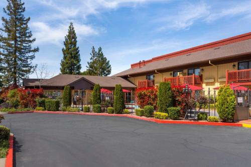 Best Western Plus Placerville Inn