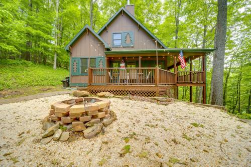 Mars Hill Home with Fire Pit and Amenity Access! - Swiss