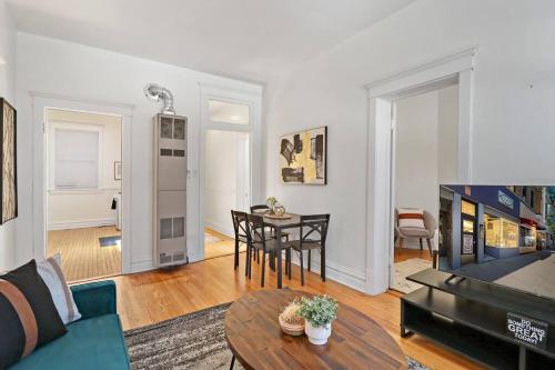 2-Bedroom Cozy Apt in Prime Location - Clark 2 - image 2