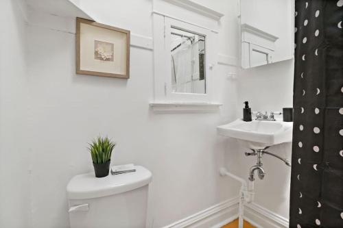 2-Bedroom Cozy Apt in Prime Location - Clark 2 - image 13
