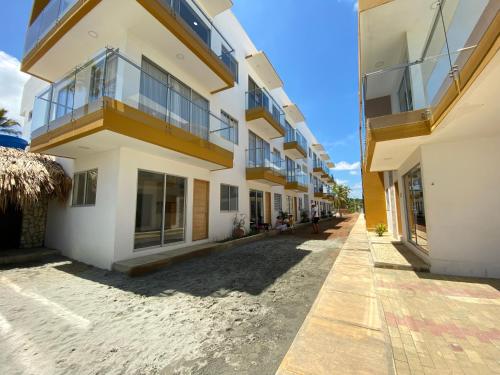 Apartamento en condominio con vista al mar