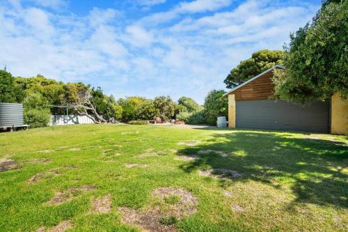 'The Love Shack' Pet-Friendly Beach Bungalow