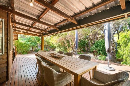 'The Love Shack' Pet-Friendly Beach Bungalow