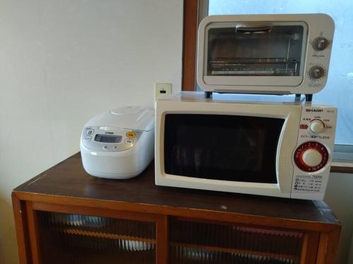 Private Room in Japanese Vintage House 民家の一室 2 Beds, Smoke Free, Free Parking Good to Travel for Tashiro Cats Island no2, Ishinomaki (foto 10)