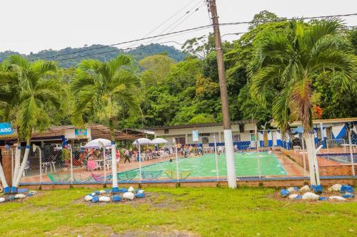 ¡Estadia vacacional en una zona hermosa del llano! in Acacias