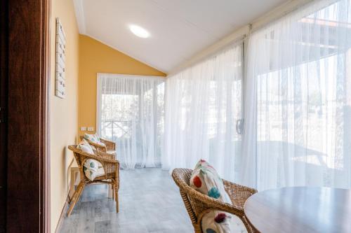 ระเบียง/ชานเรือน, Henry Parkes Motel Tenterfield in เทนเทอร์ฟิวด์