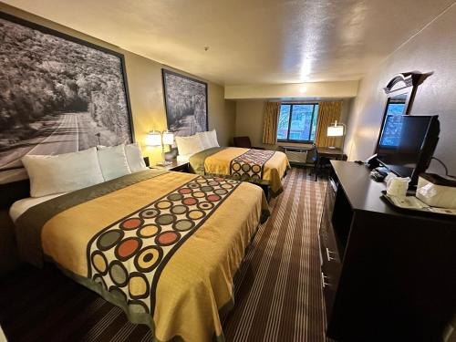 2 queen beds