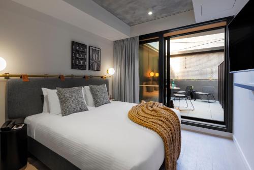 Superior Veriu Suite room in Veriu Collingwood