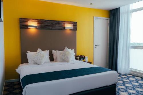 room detail thumbnail 0