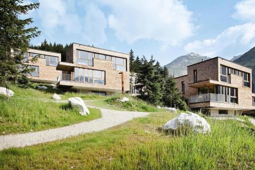 Holiday resort Gradonna Chalet Resort Kals am Großglockner - OTR08003-TYD