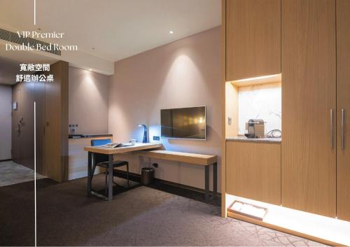 468924386 Hotel Intrendy