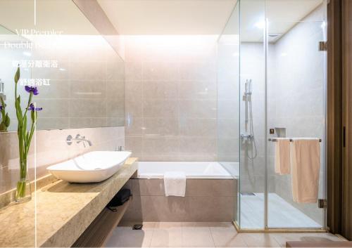 468924389 Hotel Intrendy