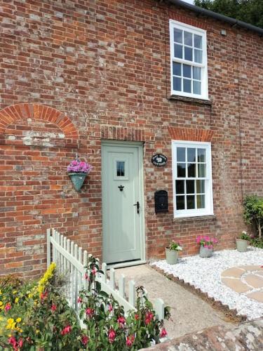 B&B Chichester - Cosy cottage with vineyard view near Goodwood Chichester - Bed and Breakfast Chichester
