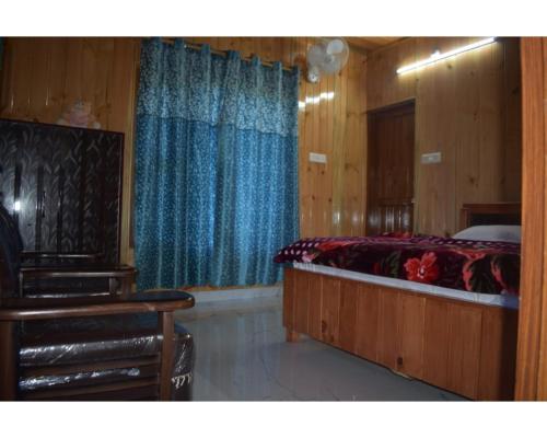 Kumar Hills Resort, Barkot