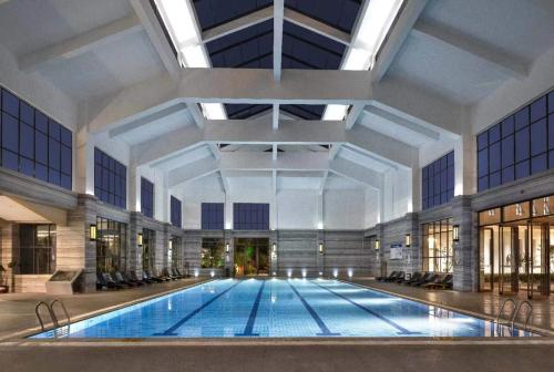 Swimming pool, Home2 Suites by Hilton Chenzhou Nuanshui Hot Spring in Chenzhou