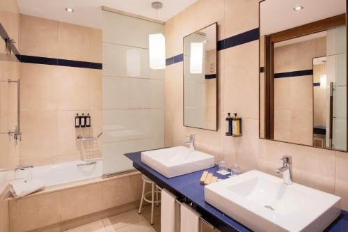 Junior Suite image 1