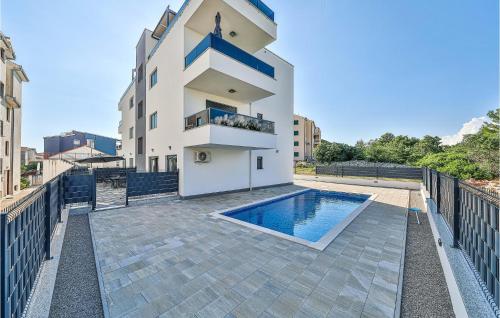 Awesome Apartment In Okrug Gornji With Outdoor Swimming Pool, Wifi And 2 Bedrooms